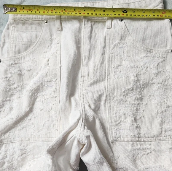 Nwot Textured Rip Cargo Style White Shorts - Picture 3 of 8